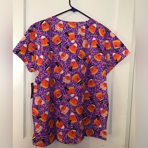 Halloween Scrub Top Large - Picture 2 of 3